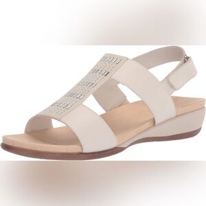 Easy Spirit Women's Leather Hazel Wedge Sandal Ivory 150 comfort mature size 9